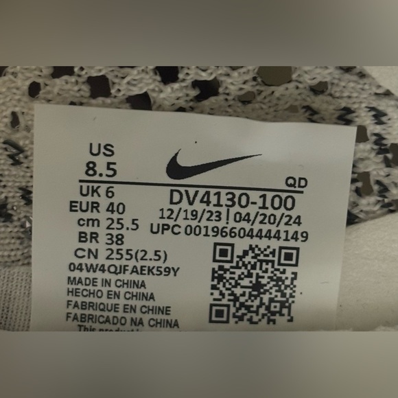 Nike ZoomX VaporFly Next% 3 White Particle Grey Women’s 8.5 DV4130-100 $260 NEW - Picture 7 of 7